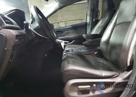 2019 Honda Odyssey Touring z USA, uszkodzony, nr VIN 5FNRL6H81KB041494